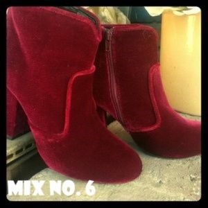 Mix No 6 Izadora Velvet Ankle Bootie